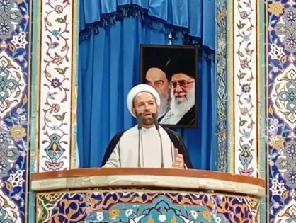 انتقاد از وضعیت نامطلوب مبلمان شهری/فقر واقعی، آن است که ستون فقرات یک خانواده بر اثر فشار اقتصادی خم شود