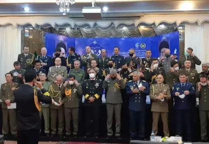 دیدار وابستگان نظامی خارجی مقیم تهران با امیر ایرانی