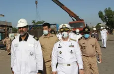 بازدید امیر خانزادی از کارخانجات نداجا در بندرعباس
