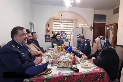 دیدار فرمانده نیروی هوایی ارتش با خانواده شهید &laquo;زوریک مرادیان&raquo; + فیلم