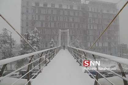 برف، ترافیک، سرگردانی