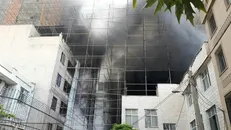 جزییات حادثه در اتوبان نیایش اعلام شد/ محبوس شدن کارگران صحت ندارد