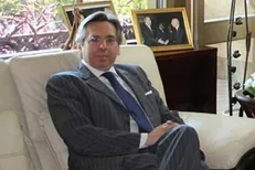 آمریکایی‌ها پذیرفته‌اند قاسم سلیمانی مانع سقوط بغداد شده/ انقلاب ایران برای کشورهای غربی غیرقابل‌تحمل است
