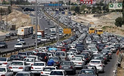 ترافیک سنگین در آزادراه&zwnj;های قزوین-کرج و تهران-ساوه/ تردد روان در محور&zwnj;های شمالی