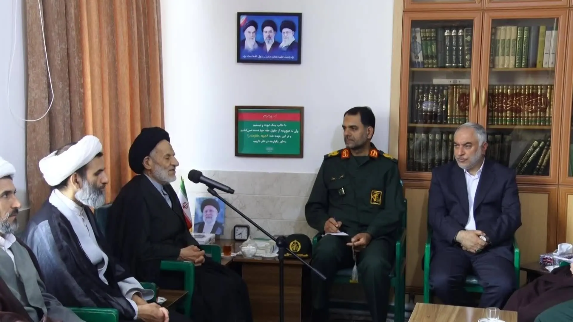 سپاه پاسداران انقلاب اسلامی وظیفه پاسداری از انقلاب را بر عهده دارد