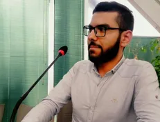 وقت کشی با نگاه به غرب!