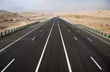 مشارکت قرارگاه خاتم در ساخت آزادراه اراک-خرم&zwnj;آباد&zwnj;/&zwnj; همه تجهیزات در داخل تهیه شد