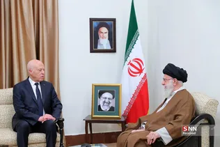 آقای «قیس سعید» رئیس‌جمهور تونس و هیئت همراه، عصر امروز در دیدار با رهبر انقلاب اسلامی، به نمایندگی از دولت و ملت این کشور، ضایعه درگذشت رئیس جمهور و وزیر امور خارجه و همراهان ایشان را به حضرت آیت‌الله خامنه‌ای و ملت ایران تسلیت گفت.