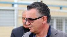 زنوزی: وزیر ورزش نایب قهرمانی استقلال را تبریک می‌گوید، ولی توجهی به تراکتور ندارد
