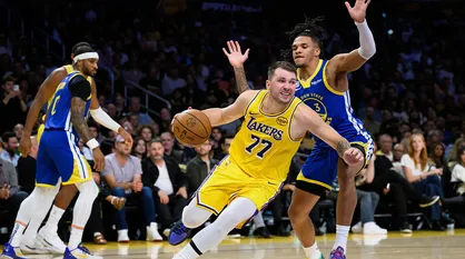 آغاز جذاب و هیجان&zwnj;انگیز؛ پیروزی استف و شی برابر لوکا و دورنت در NBA