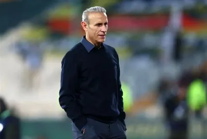 یحیی درحال جمع کردن کادرفنی پرسپولیسی زمان خود