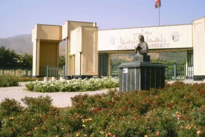 دانشجویان دختر دانشگاه بوعلی سینای همدان نسبت به وضعیت خوابگاه&zwnj;ها اعتراض کردند