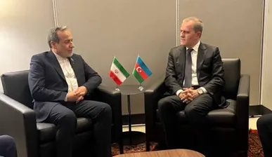 عراقچی در دیدار وزیر خارجه جمهوری آذربایجان: مصمم بر دفاع از حاکمیت و منافع ملی خود هستیم