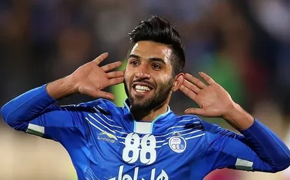 فرشید اسماعیلی قراداد خود را ۲ فصل دیگر تمدید کرد+عکس