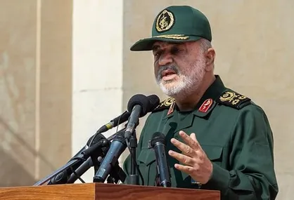 فرمانده کل سپاه وارد خوزستان شد