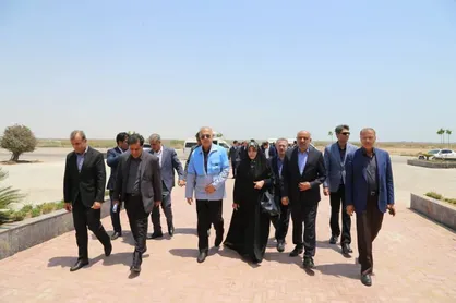 &nbsp;وزیر کار برای بررسی وضعیت حادثه بندر شهید رجایی وارد بندرعباس شد
