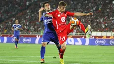 ماجرای حادثه هولناک برای بازیکن سابق استقلال و پرسپولیس/ برخورد بیل مکانیکی به صورت!