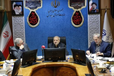 عارف: هیچ اعتمادی به دشمن نداریم