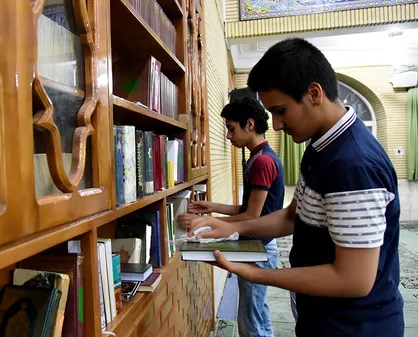 خبرنگار افتخاری مسجد در انتظار آتش به اختیارها