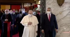 لحظه عبور پاپ از محل ترور سردار سلیمانی +فیلم