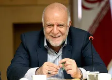 زنگنه: خارجی نامحرم است؛ کار خود را بدون بیگانه ادامه می‌دهیم / در شرایط تحریم حتی یک دکل و یک نفر بیکار نشده