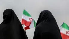 از وطن فروشی و کله پاچه خوری با مفسدان تا تشکیک در الزام قانونی حجاب