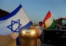 پرچم رژیم صهیونیستی در دست برخی جوانان اربیل