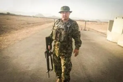 همسایه آمریکایی&zwnj;ها &laquo;مدافع حرم&raquo; شد! + عکس
