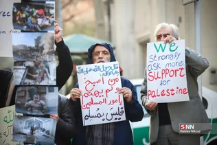 تجمع دانشجویی در مقابل سفارت مصر
