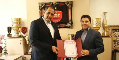 تحویل سند ورزشگاه شهید درفشی&zwnj;فر به باشگاه پرسپولیس