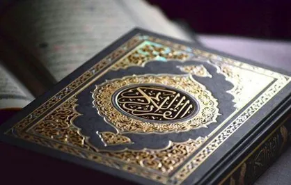 تفسیر آیه ۷۰ سوره فرقان کسی که توبه کند و ایمان آورد و عمل صالح انجام دهد، خداوند گناهانش را به حسنات تبدیل می&zwnj;کند