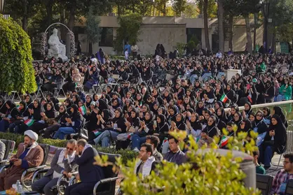 آغاز سال تحصیلی نودانشجویان دانشگاه فردوسی مشهد در کنار آرامگاه حکیم توس