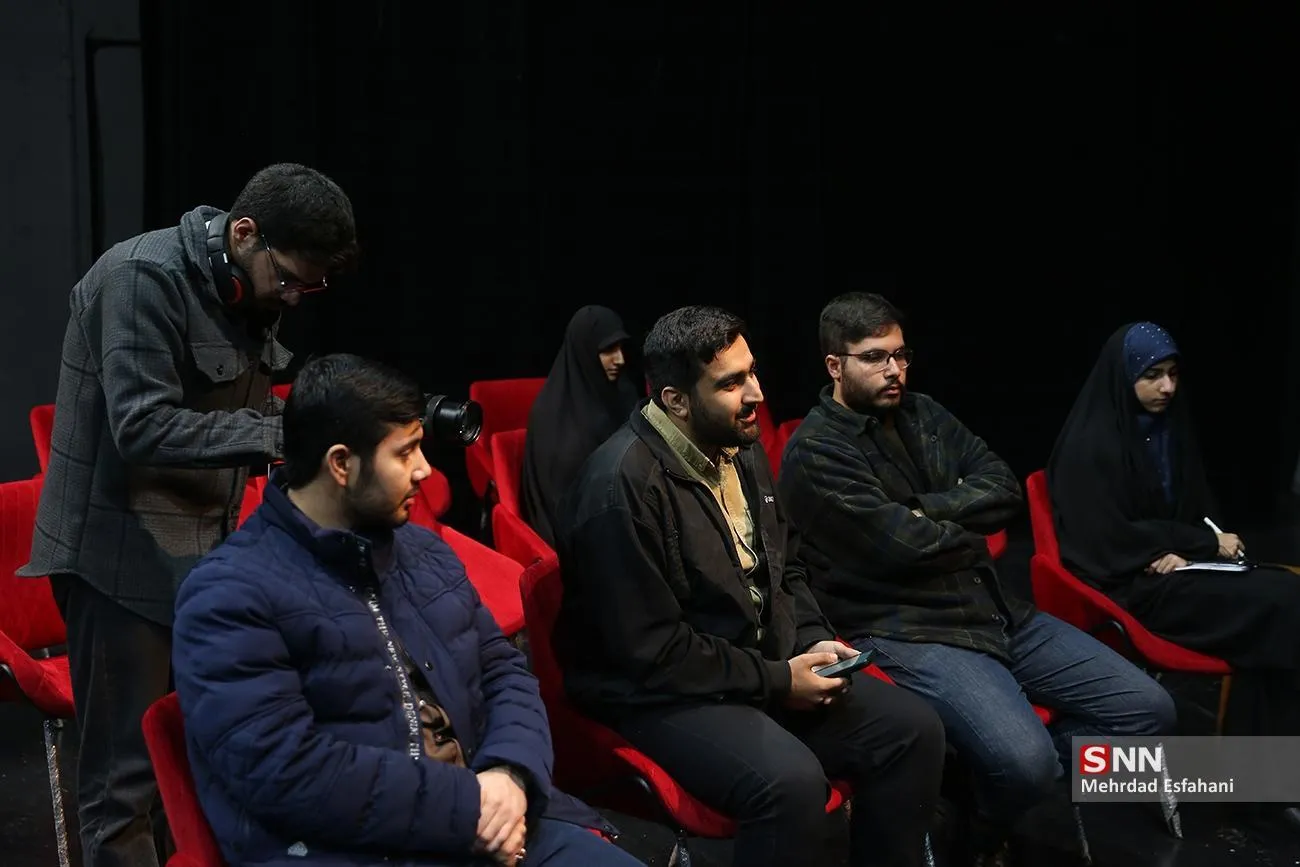 میزگرد با حضور کواکبیان