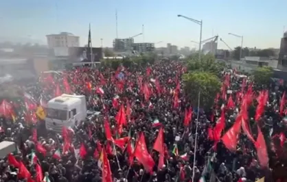 شرق و غرب از آزادی و آزادگی تو می&zwnj;گویند/ ماییم که بی تو بی قراریم آقا