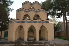 نمایندگان مجلس به رونق گردشگری کمک کنند