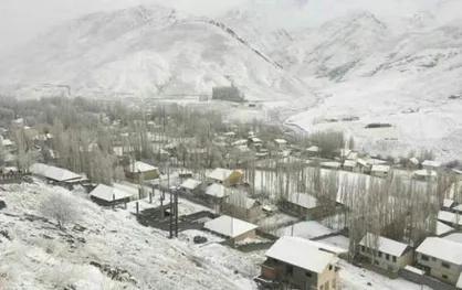 بارش ۱۰ سانتیمتری برف در جاده چالوس