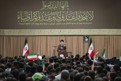 رهبر انقلاب: اختلاف جمهوری اسلامی و آمریکا یک اختلاف تاکتیکی نیست، یک اختلاف ذاتی است + فیلم