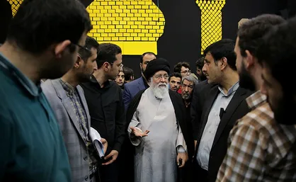 روایتی از دیدار پرحاشیه دانشجویان دانشگاه فردوسی با آیت&zwnj;الله علم&lrm;الهدی/ پنالتی سوال و جواب&zwnj;های دانشجویی با امام جمعه مشهد