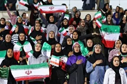 بازی استقلال و مس با حضور زنان برگزار می&zwnj;شود+جزییات خبر و نحوه بلیت فروشی