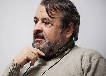 مروری بر آثار حمیدرضا صدر به بهانه انتشار کتاب جدیدش/ آقای خاص ادبیات در ایستگاه &laquo;سیصدوبیست&zwnj;وپنج&raquo;