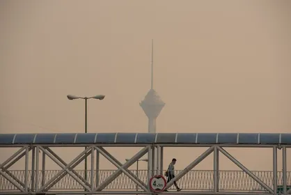 وزش باد و گردوخاک در انتظار تهران