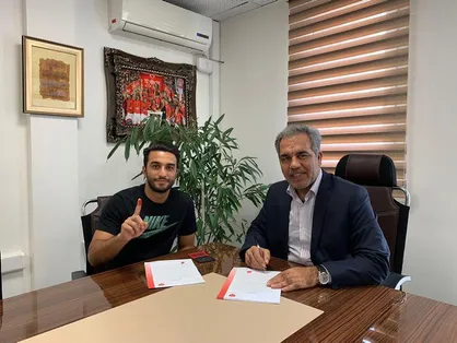 سیامک نعمتی با پرسپولیس تمدید کرد+عکس