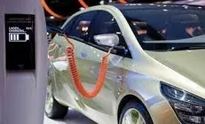 خیز خودروسازان داخلی برای تولید خودروهای برقی و هیبریدی