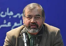 مدیران کم سواد هنرمندان انقلابی را اصولاً هنرمند نمی‌دانند!