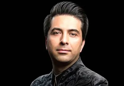 محمد معتمدی: محکم و شفاف، کنار وطن بایستیم