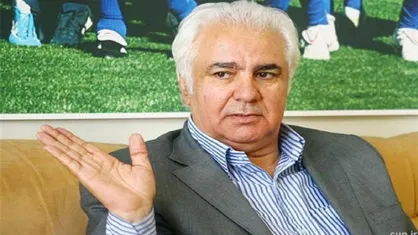 مدیر ۵ شغله در استقلال!