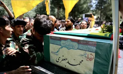تشییع باشکوه پیکر شهید ۱۶ ساله مدافع حرم فاطمیون در گلزار شهدای بهشت زهرا (س) + فیلم