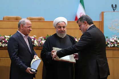 برگزیدگان پانزدهمین جشنواره شهید رجایی تجلیل شدند