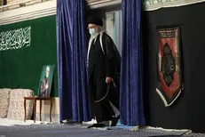 دومین شب مراسم عزاداری امام حسین (ع) با حضور رهبر معظم انقلاب برگزار شد