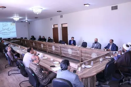 برگزاری کرسی آزاد اندیشی با موضوع "مقاومت، شاه کلید پیروزی" در دانشگاه پیام نور کرمان